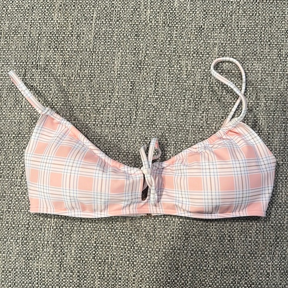 Hollister Other - Hollister swim top in pink.